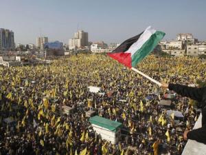 Hamas y Al Fatah se reúnen en El Cairo