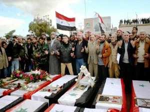 السورية لحقوق الإنسان: مقتل 72 شخصا برصاص قوات الأسد