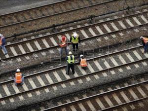 Al menos 37 muertos al ser arrollados por un tren en el norte de la India