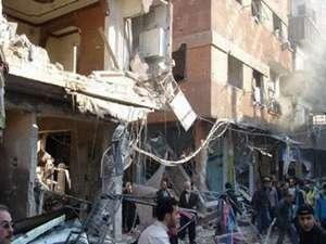 قوات الأسد تقصف مخيم اليرموك بالكيمائي